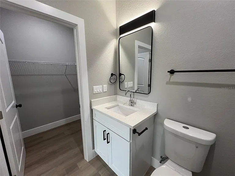 12128 Henley Ave — Photo 16