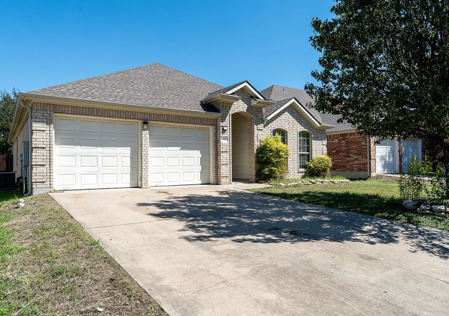 240 King Elder Ln, Leander, Texas 78641 — Photo 1