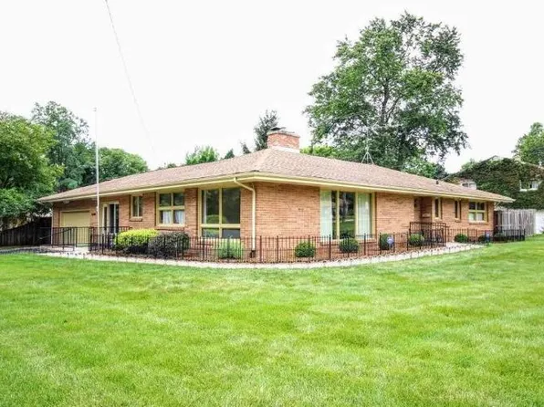 3911 Guilford Rd, Rockford, IL 61107