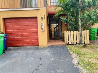 8026 NW 27th Pl, Fort Lauderdale, FL 33322