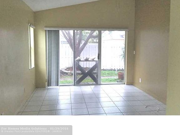 5th image of 10645 Lago Welleby Dr