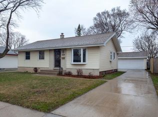 7010 W Brentwood Ave, Milwaukee, WI 53223