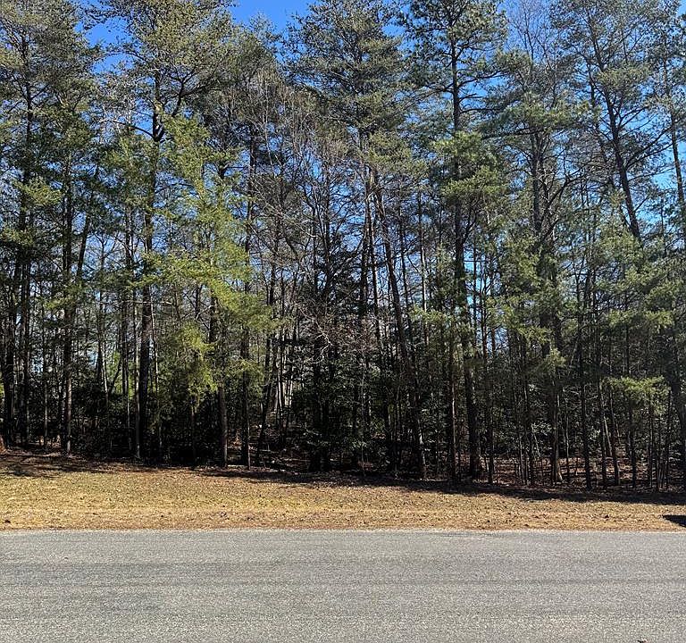 1st image of 36 Riverwood Dr