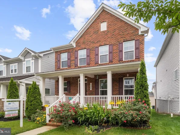 135 Limpkin Ave, Clarksburg, MD 20871