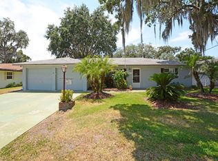 32111 Harris Rd, Tavares, FL 32778