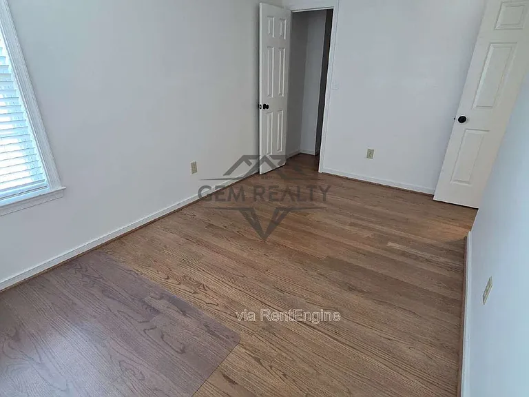 54 Dawson Dr — Photo 33