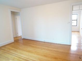 305-307 E 239th St #3D, Bronx, NY 10470