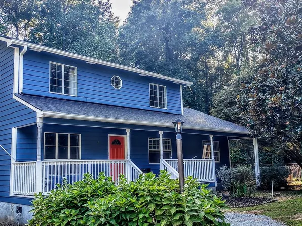 250 Fox Briar Dr, Columbus, NC 28722