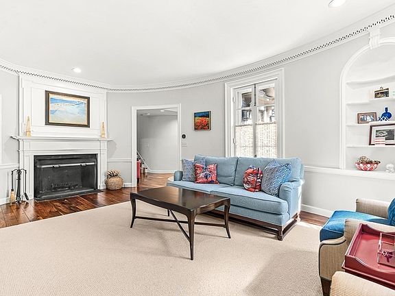 4th image of 2 Phillips Pond Rd