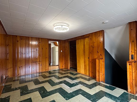 2nd image of 49 Franklin St APT 3