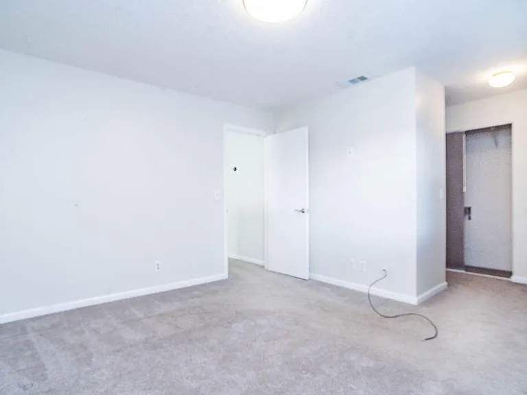 950 S Kanner Hwy #Townhouse 124 — Photo 17