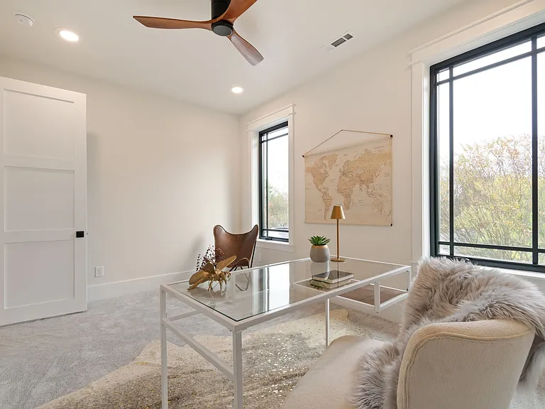 1240 Kenmore Pl — Photo 57