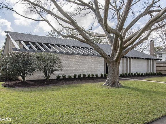 2nd image of 102 Aundria Dr