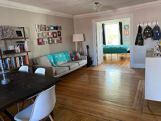 5th image of 389 Sackett St Floor 3
