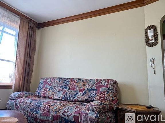 5th image of 2948 N Laramie Ave #12