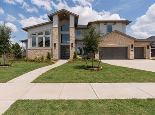 2107 Coach St, Conroe, TX 77384