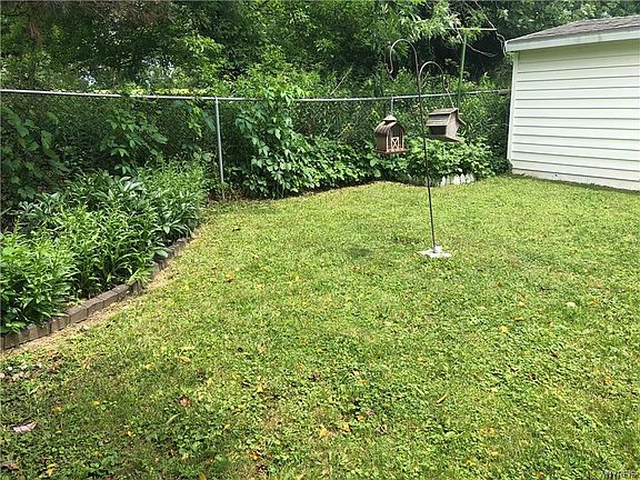 4th image of 372 Dorrance Ave