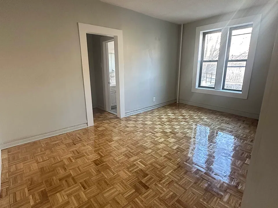 360 E 31st St #1H