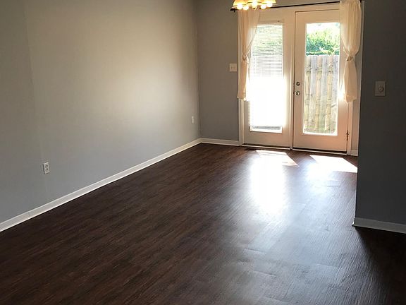 3rd image of 2967 Thames Ln