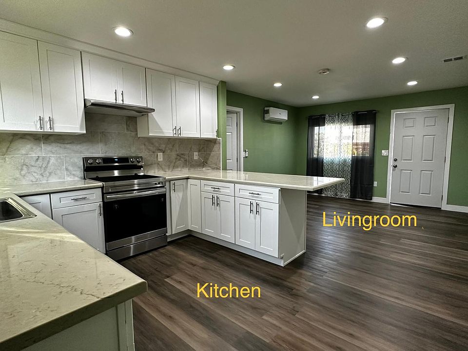 1st image of 1006 N Ash St