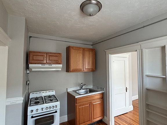 5th image of 38 Estes St APT 12
