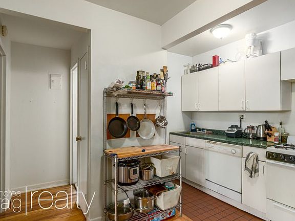 3rd image of 186 Amity St APT 5A