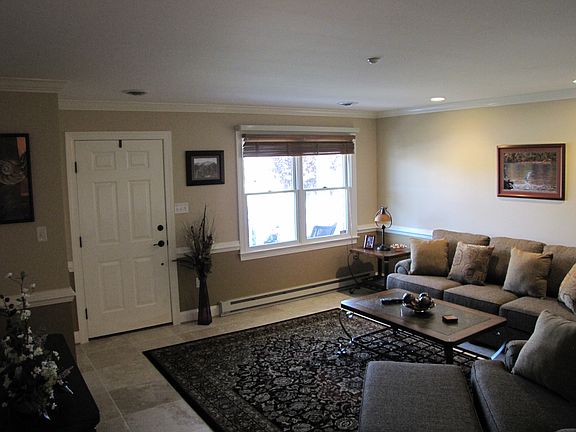 3rd image of 352 Winding Oak Dr