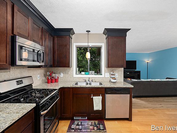 4th image of 5830 S Parkway Ave SE