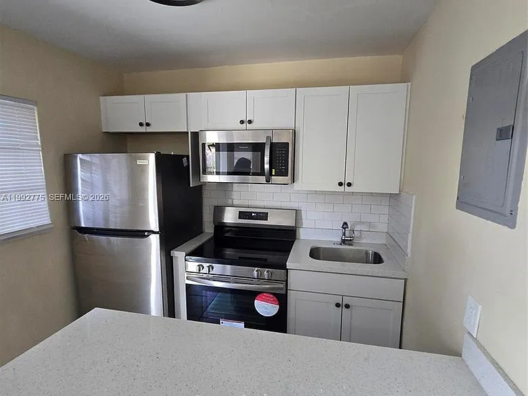 1507 NE 5th Ave #3 — Photo 6