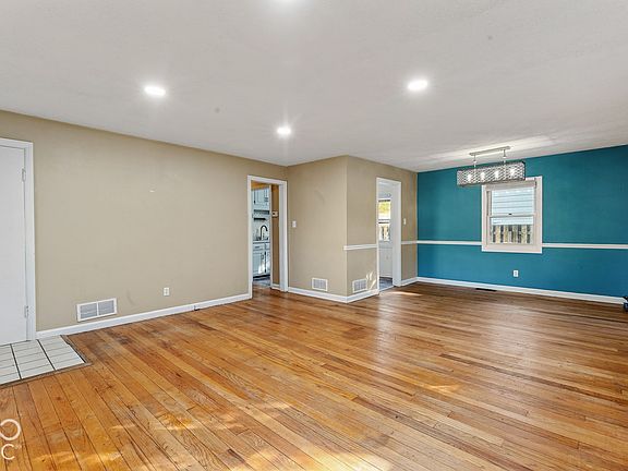 3rd image of 88 S 19th St