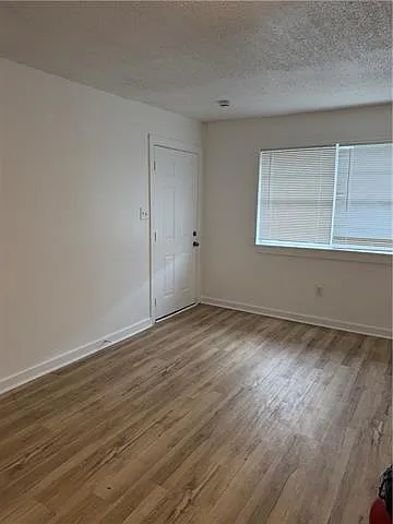 2335 Kraft Pl — Photo 6