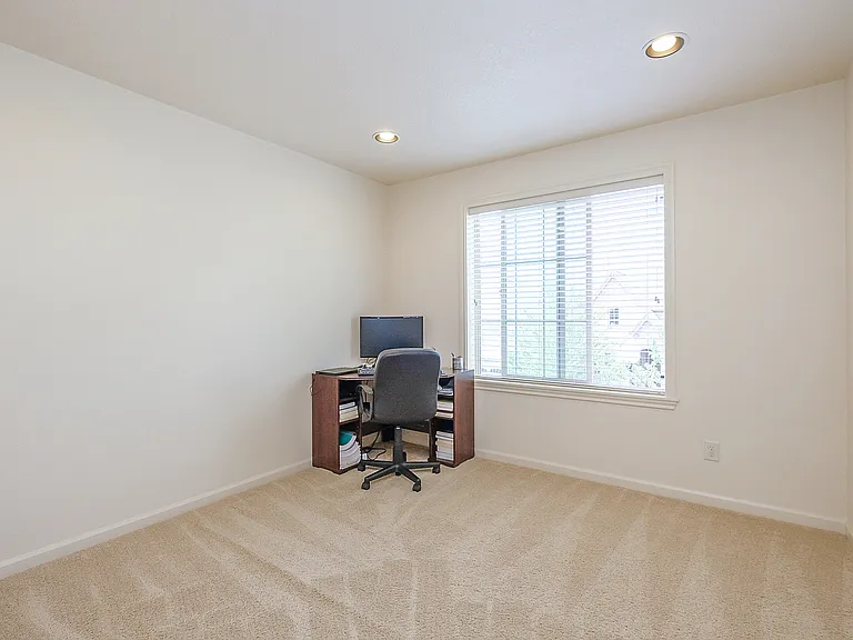 6572 NW 164th Ave — Photo 15