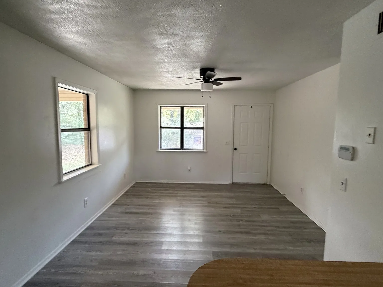 2 bed, 720 sqft, $950 — Photo 4