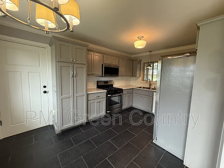 5428 E 25th Pl — Photo 8