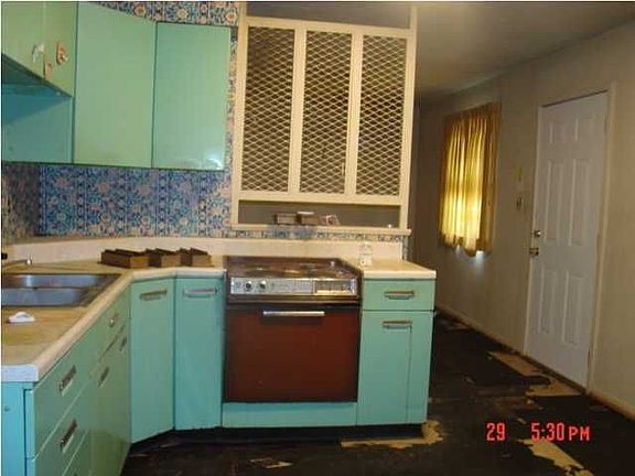4th image of 10707 Leelah Ct