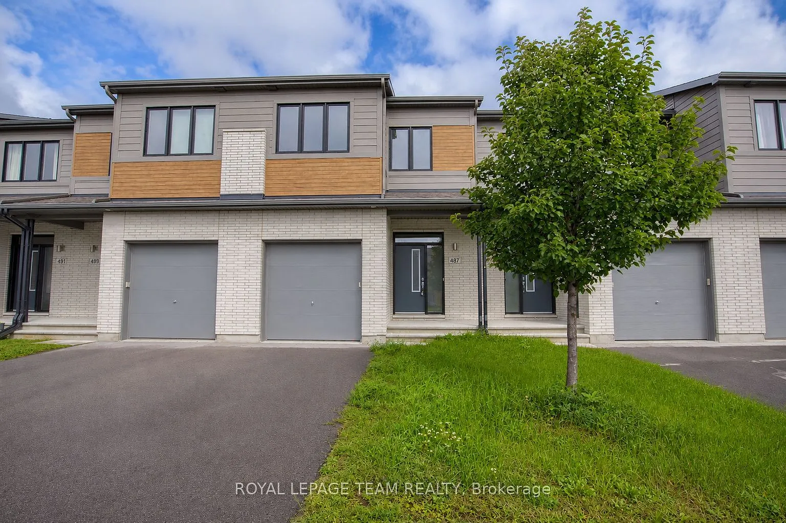 3 bed, $2,900 — Photo 1