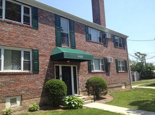 1023 Fenwood Dr APT 4, Valley Stream, NY 11580