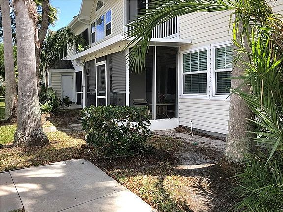 3rd image of 1924 Westminster Cir APT 1