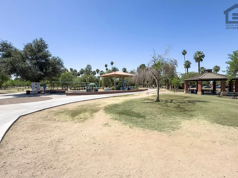 3601 W Melvin St — Photo 26