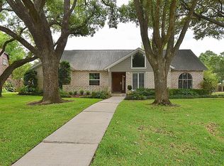 1511 Village Green Ct, Houston, TX 77077