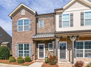 3767 Shadow Ridge Dr, High Point, NC 27265