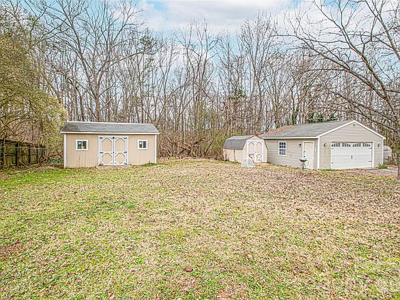 5th image of 2345 Kingsburry Rd