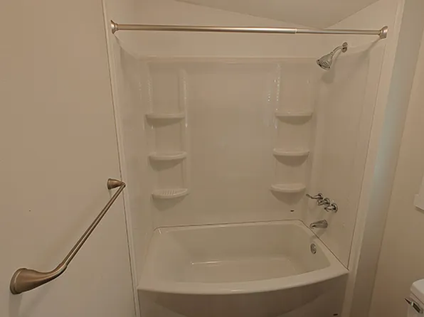 100 Stonewood Dr, Lufkin, TX