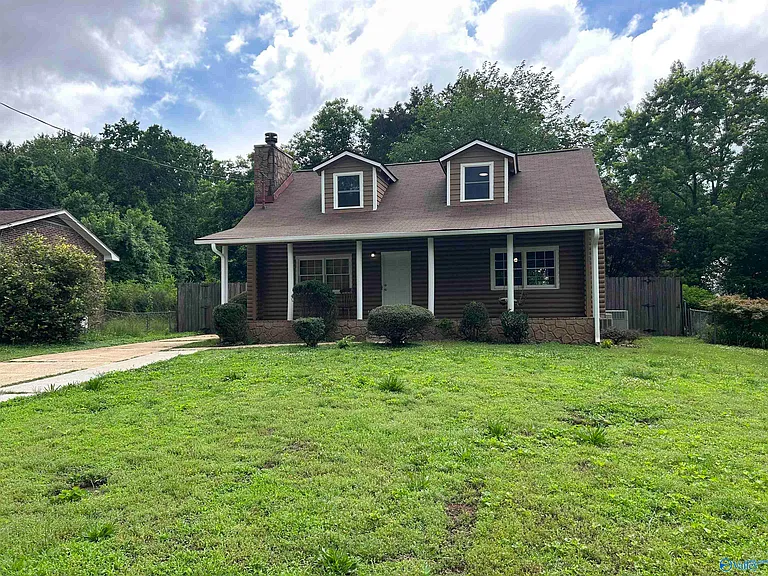 4706 Whitehall Dr NW — Photo 2