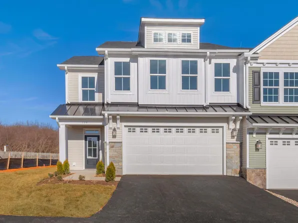 236 Ridgeline Dr, Waynesboro, VA 22980