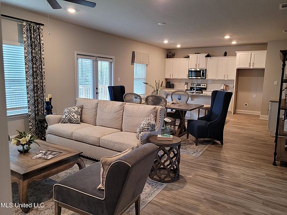 4th image of 11613 Talla Dr