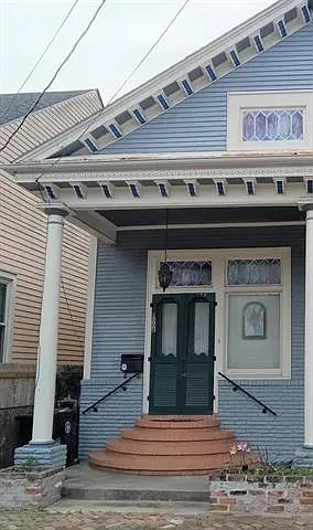 1008 Louisa St — Photo 2