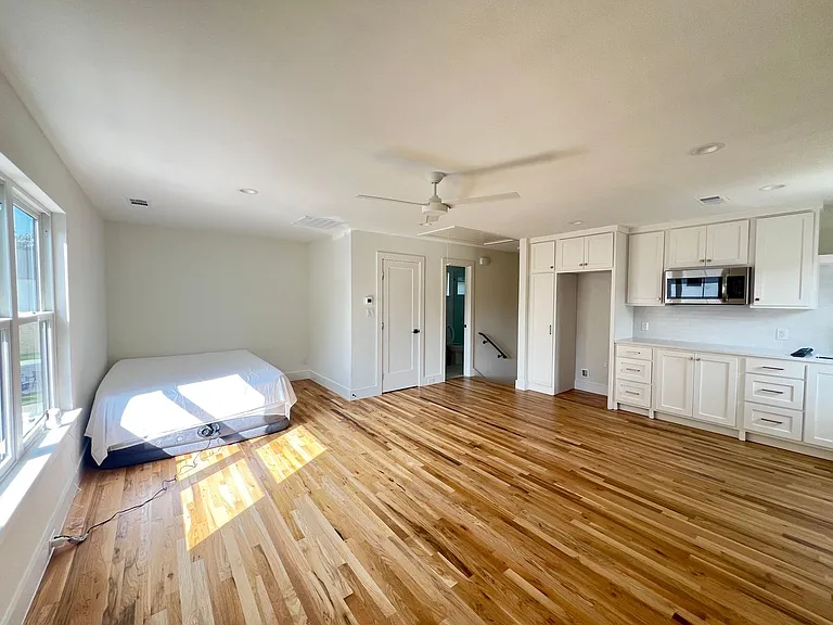 3303 Homer St — Photo 36