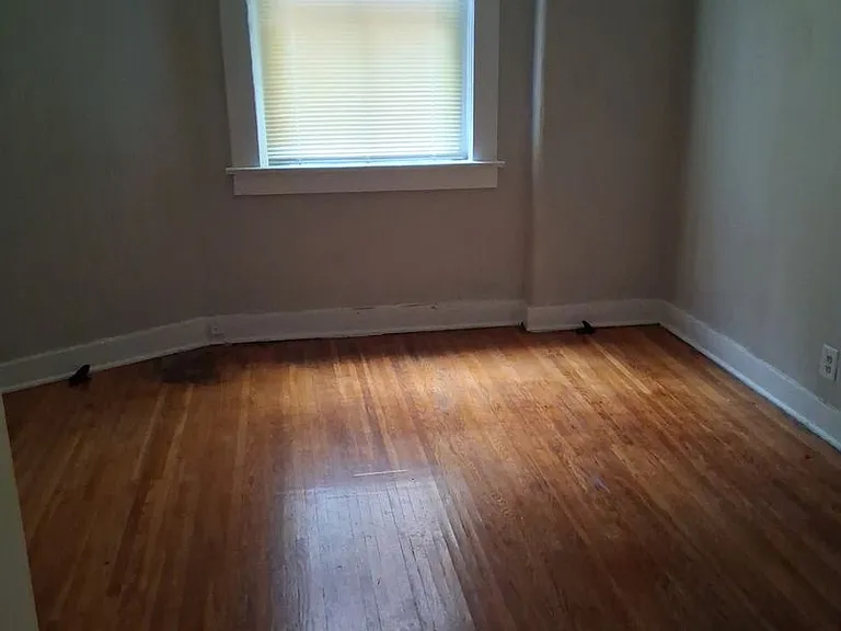 415 Belgravia Ct — Photo 24