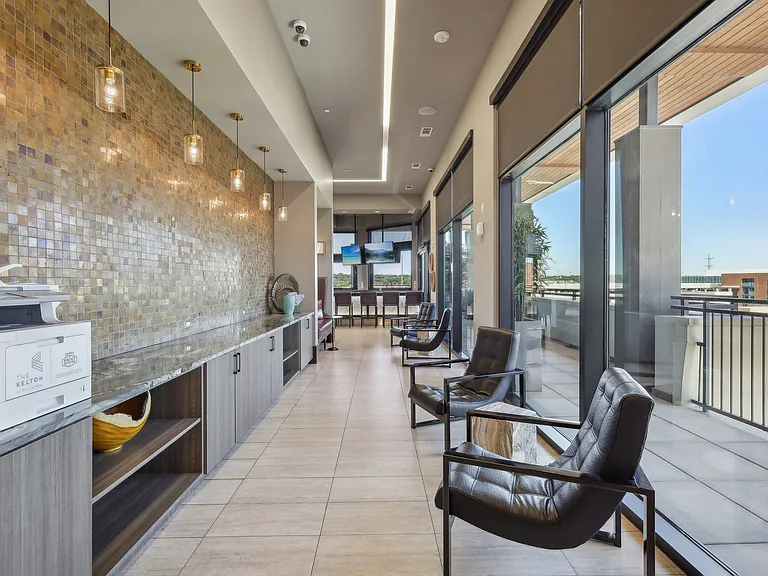 The Kelton at Clearfork — Photo 18